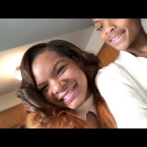 Meet your Posher, Latoya